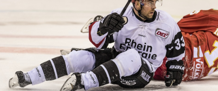 Ways Ice Hockey Athletes Can Improve Their Fitness